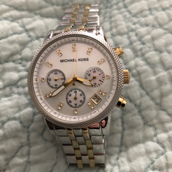 Michael Kors Accessories - 💐🌸Michael Kors Women’s Stunning WATCH
